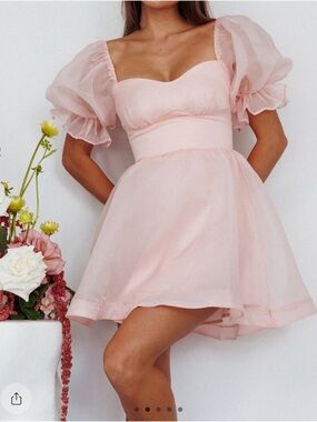 Selfie Leslie Light Pink Puff-Sleeve Dress